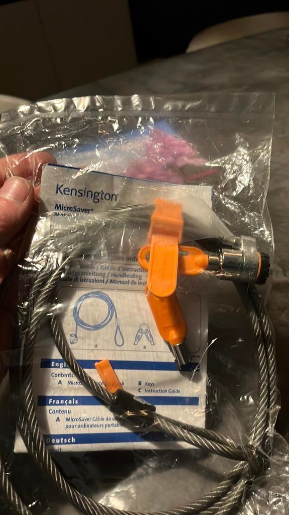 Kensington laptop notebook slot lock nieuw, Computers en Software, Ophalen of Verzenden, Zo goed als nieuw
