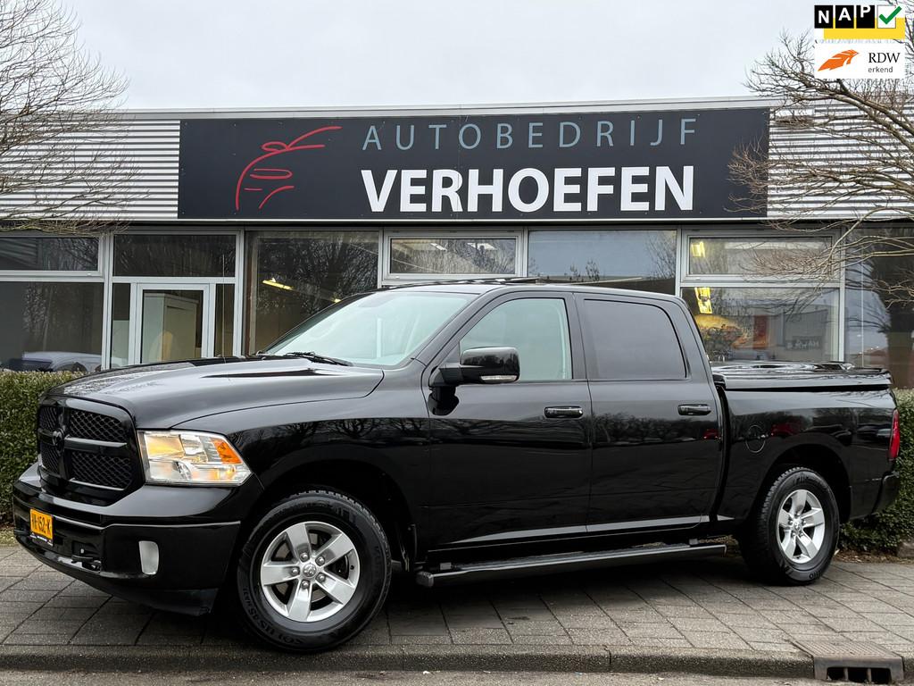 Dodge Ram 1500 3.6 V6 Quad Cab 6'4 - PANORAMA - STUUR / STOE, Auto's, Automaat, Achterwielaandrijving, Gebruikt, Zwart