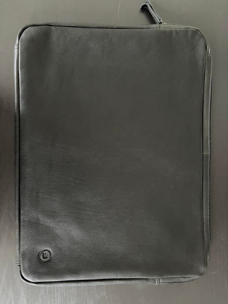 NIEUW: Laptoptas zwart leder 17 en 18 inch (Coolblue), Computers en Software, Laptophoezen, Ophalen of Verzenden, 17 inch of meer