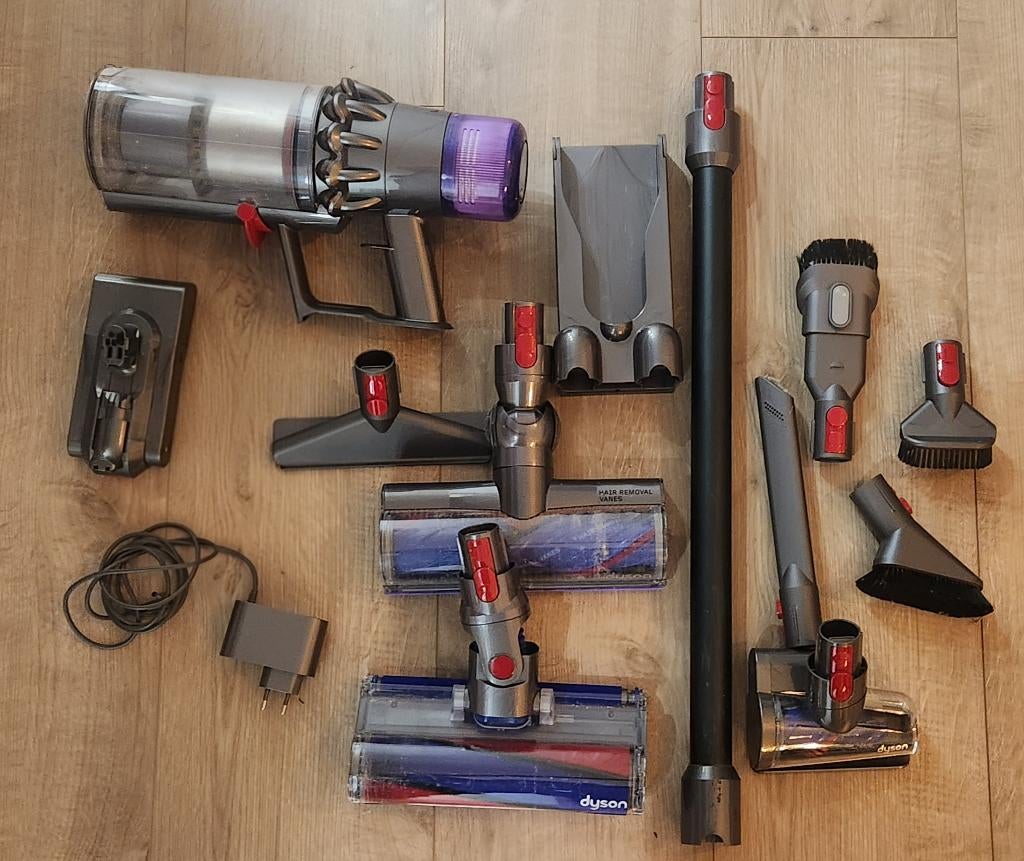 Dyson V11 – nieuwe filter, Witgoed en Apparatuur, Ophalen, Gebruikt, Stofzuiger, Minder dan 1200 watt