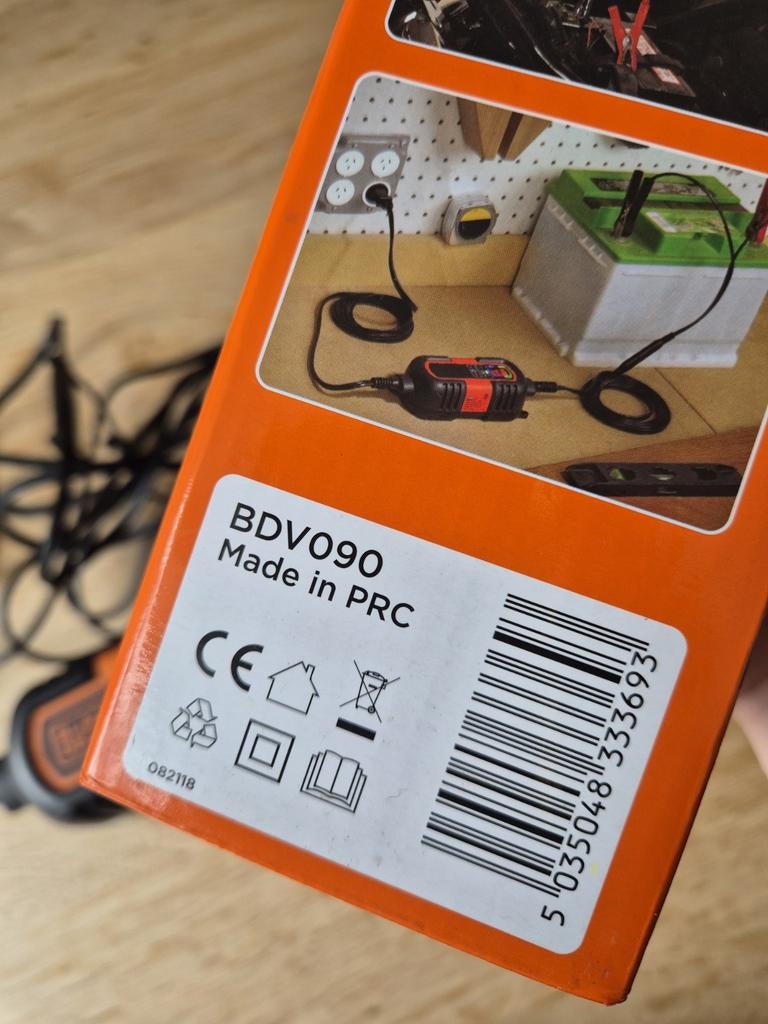 Black & Decker BDV090 Acculader Auto Scooter Boot 6V/12V, Ophalen of Verzenden