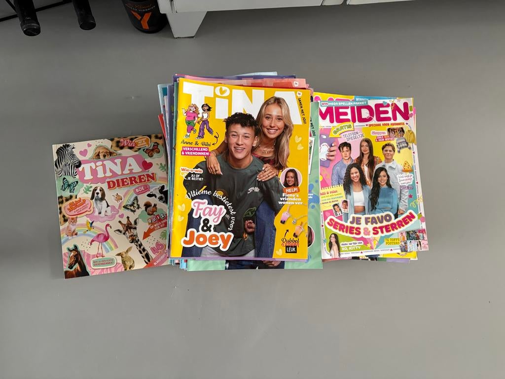 Tina en Meiden tijdschriften, Ophalen of Verzenden, Gelezen, Damesbladen