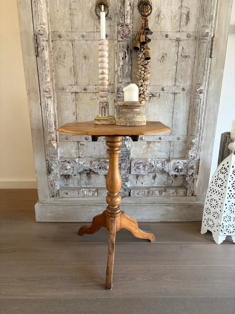 Antieke houten wijntafel bijzettafel - Ø55 cm, 70 cm hoog, Huis en Inrichting, Tafels | Bijzettafels, Ophalen, 55 tot 75 cm, Overige vormen