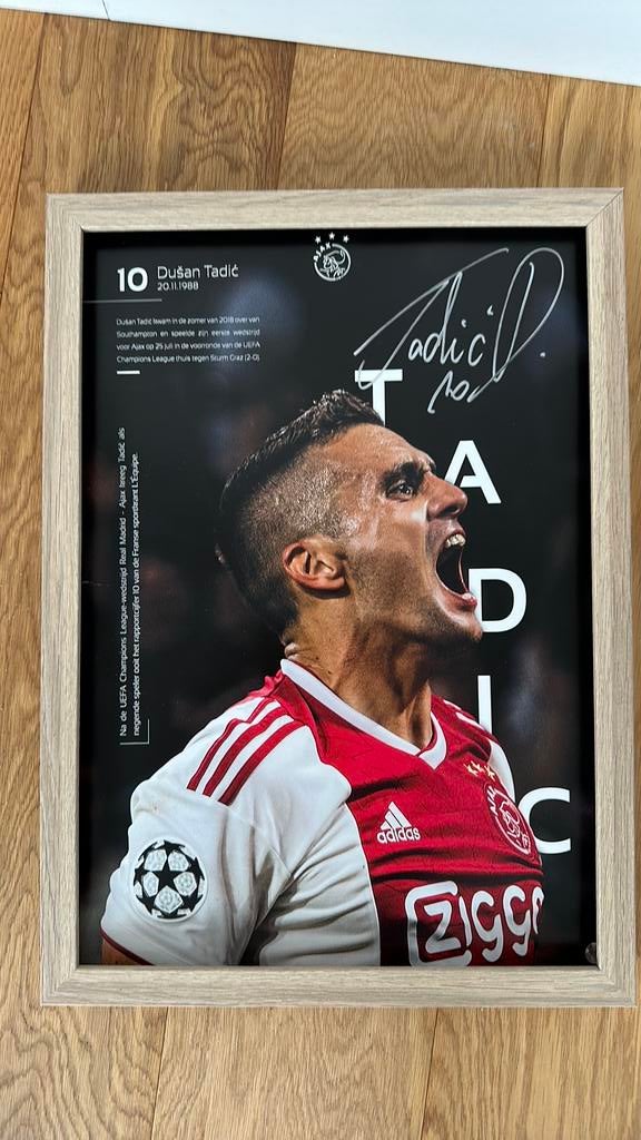 Gesigneerde Dušan Tadić Ajax foto (originele handtekening), Verzamelen, Sportartikelen en Voetbal, Ophalen of Verzenden, Gebruikt