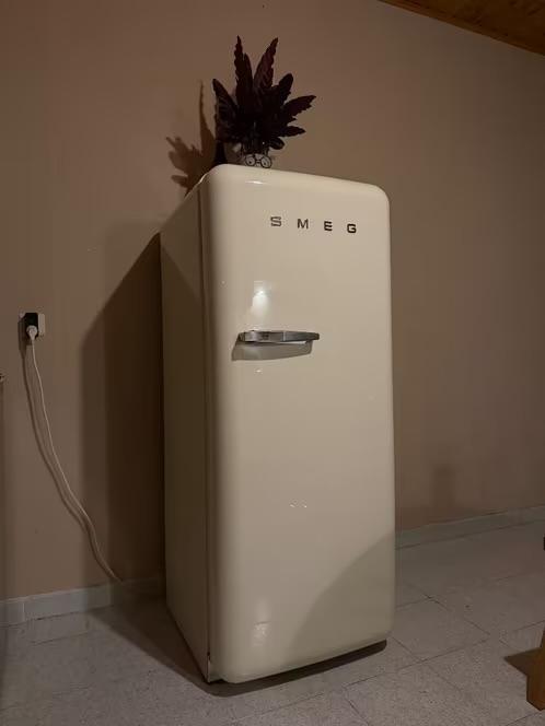 Retro Smeg koelkast, Witgoed en Apparatuur, Koelkasten en IJskasten, 200 liter of meer, 60 cm of meer, Zonder vriesvak, Gebruikt
