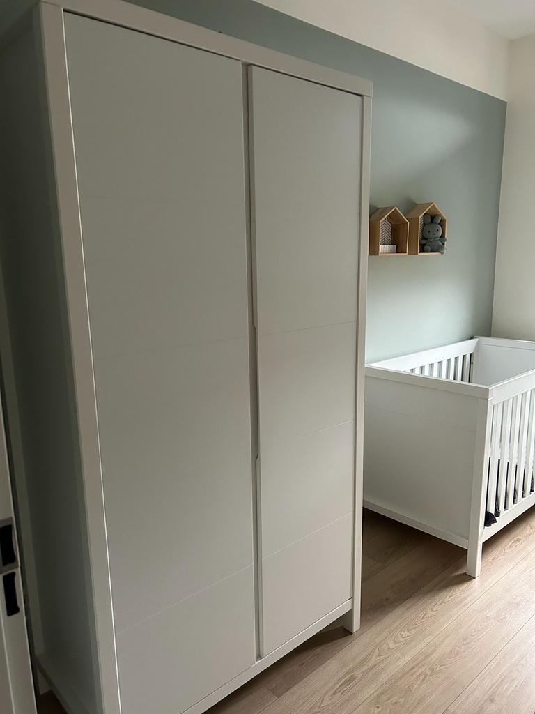 Atlantic linnenkast wit, Gebruikt, 150 tot 200 cm, 25 tot 50 cm, Overige houtsoorten