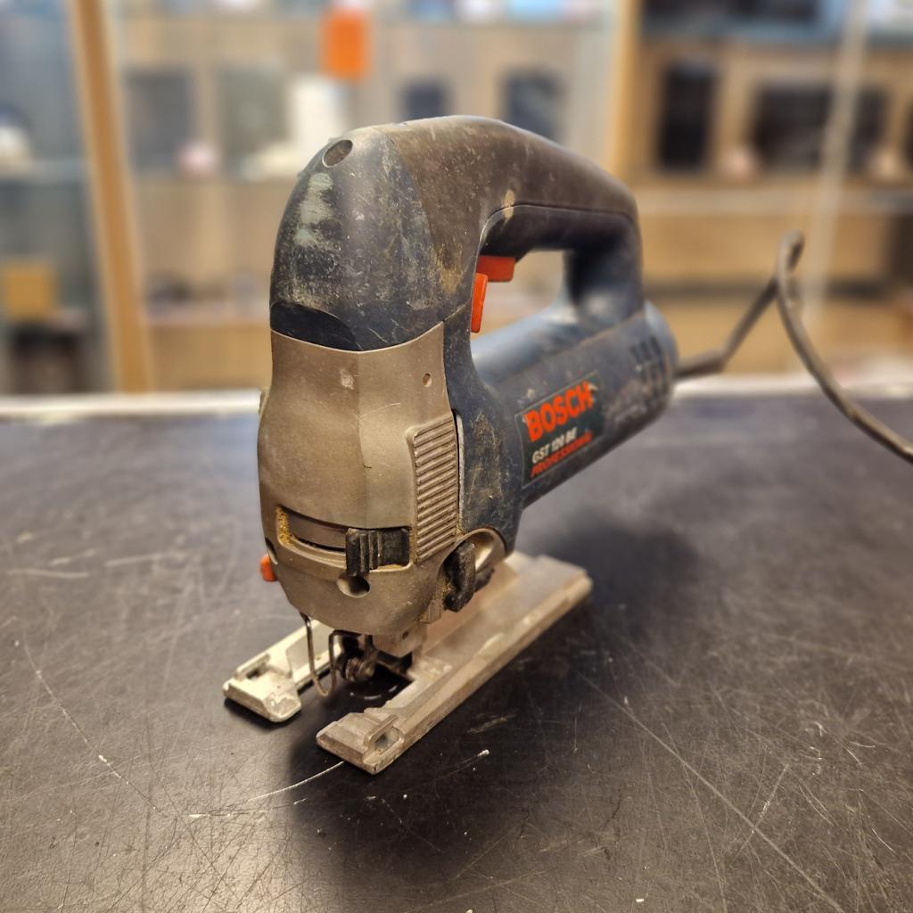 Bosch GST 120 BE Decoupeerzaag - In Goede Staat, Bosch, Zo goed als nieuw, Support@bosch.com, Robert Bosch GmbH
Robert-Bosch-Platz 1
70839 Gerlingen-Schillerhöhe
Germany