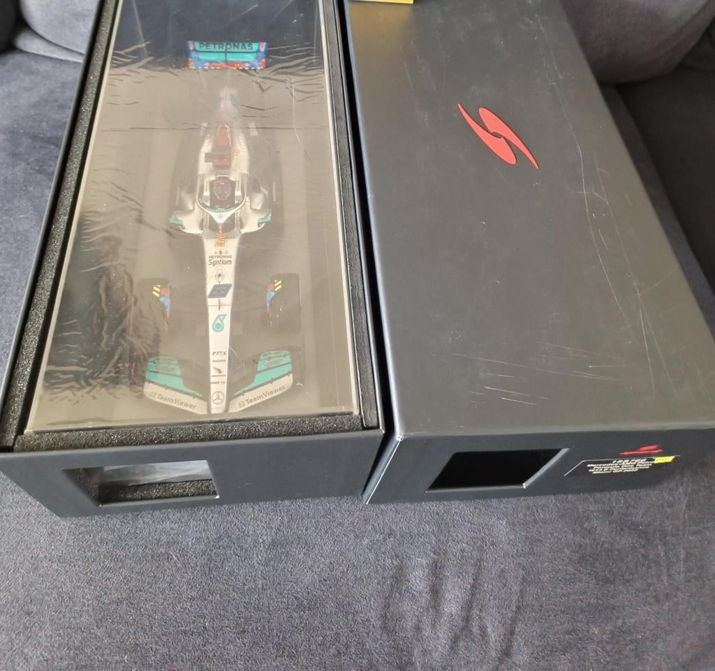 1:18 Mercedes AMG Petronas F1 W13 E Performance #63, Overige merken, S, Auto, R