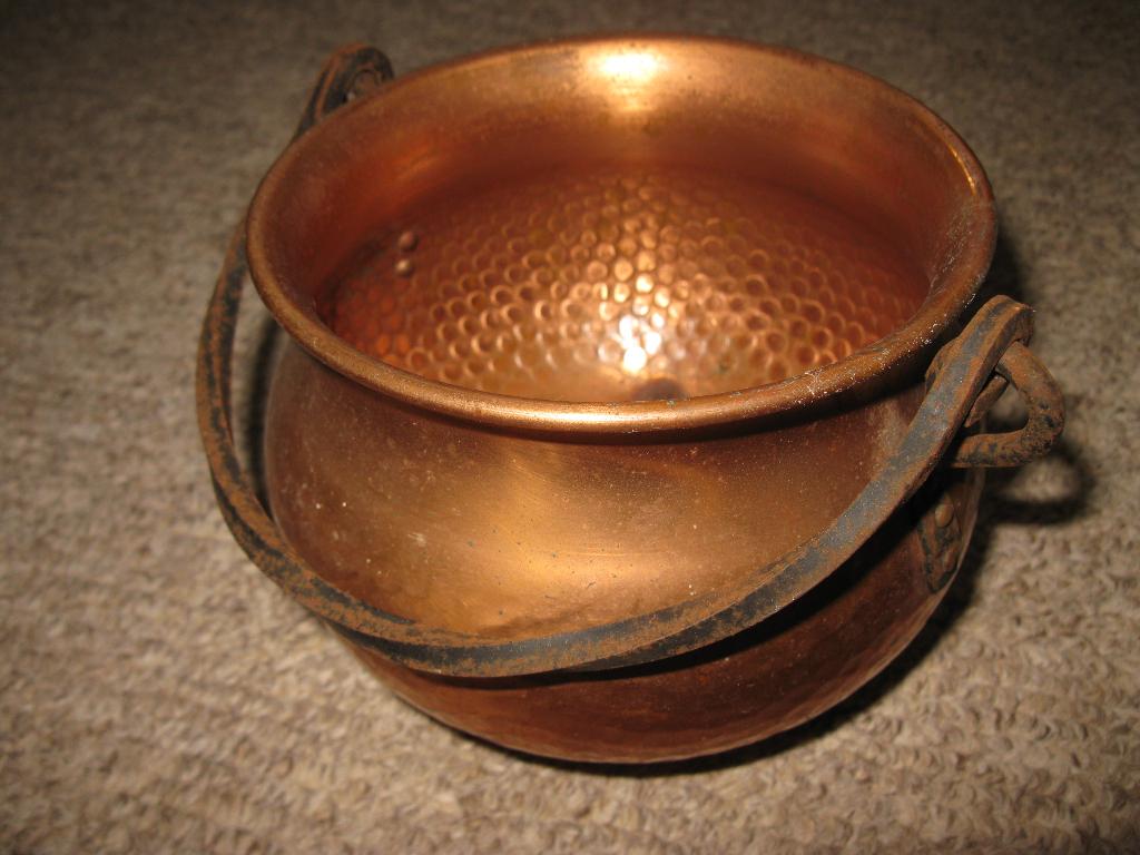 Oud koperen bloempot, heksenketeltje, Gebruikt, Rond, Ophalen of Verzenden, Metaal