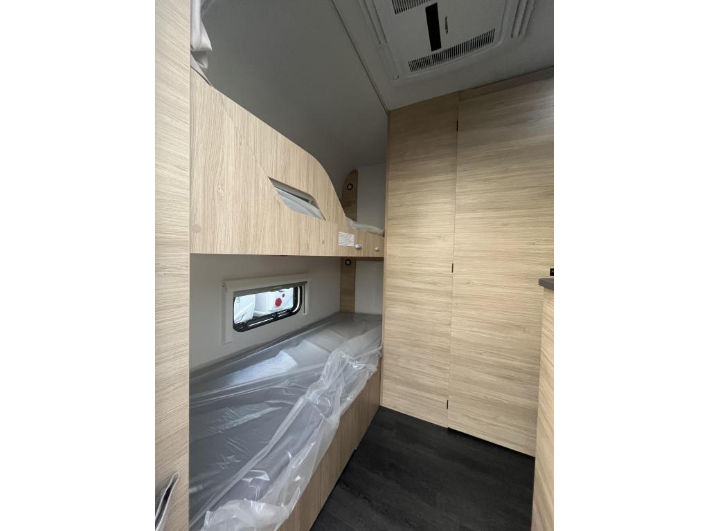 Caravelair Alba 366 H stapelbed, Standaardzit, Schokbreker, Bedrijf, 500 - 750 kg