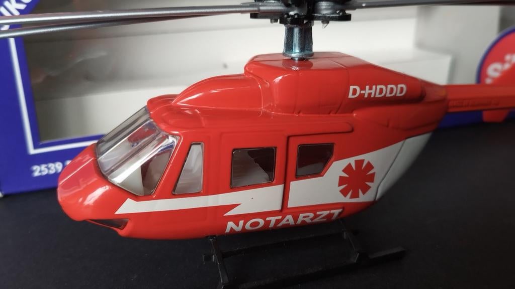 Bolkow BK117 Helicopter Notarzt 1:55 Siku 2539 Pol, Verzenden, Overige typen, Schlittenbacherstrasse 60 Lüdenscheid, Zo goed als nieuw