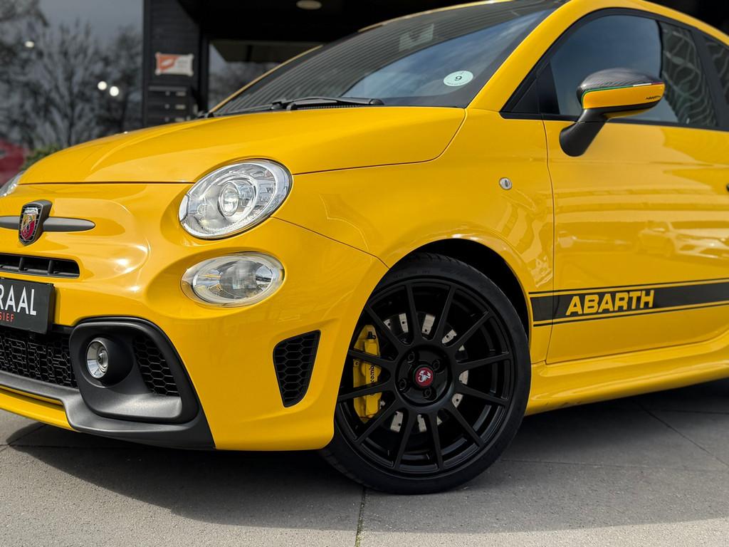 Abarth 595 500 1.4 T-Jet Abarth Competizione Sabelt|180PK|Na, Voorwielaandrijving, Gebruikt, Zwart, 4 stoelen