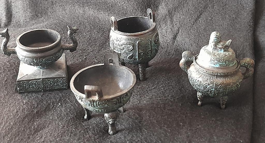 set van 4 Griekse bronzen miniatuur potten, Ophalen of Verzenden
