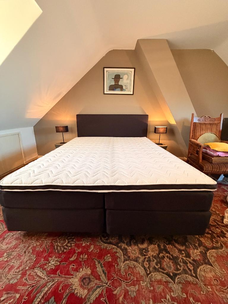 Bed - amper gebruikt, Ophalen, Tweepersoons, Zo goed als nieuw, 200 cm