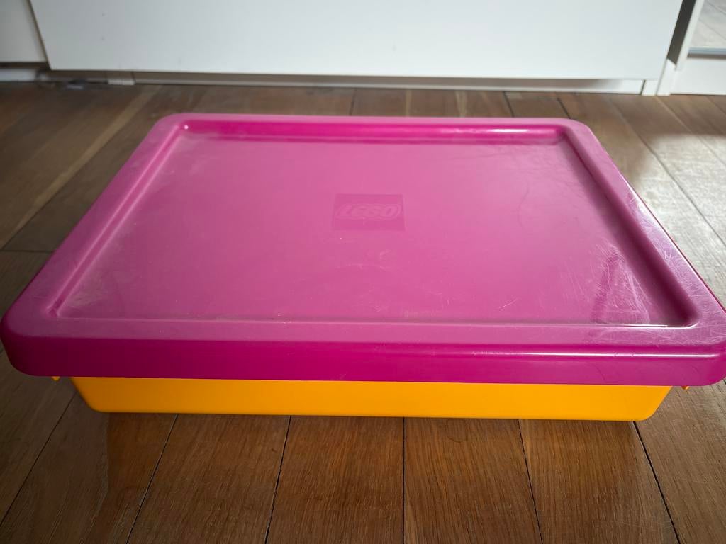 Originele Lego bewaarbox - Oranje met roze deksel, Kinderen en Baby's, Speelgoed | Duplo en Lego, Ophalen of Verzenden, Gebruikt