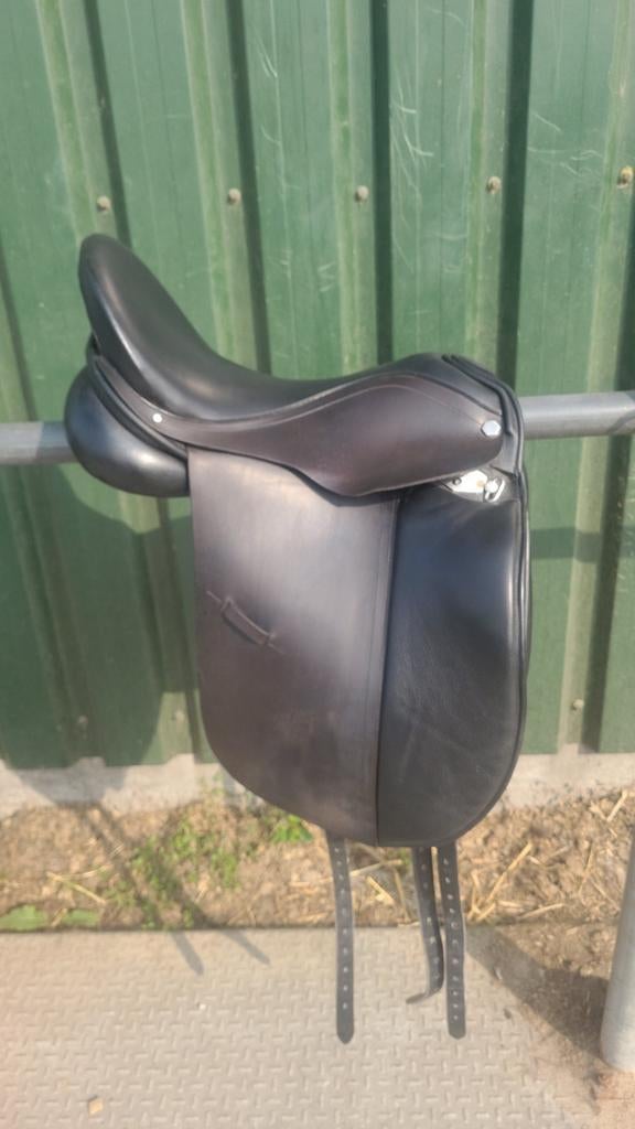 Albion platinum 17 inch, Dieren en Toebehoren, Paarden en Pony's | Zadels, Ophalen of Verzenden, Zo goed als nieuw, Dressuur