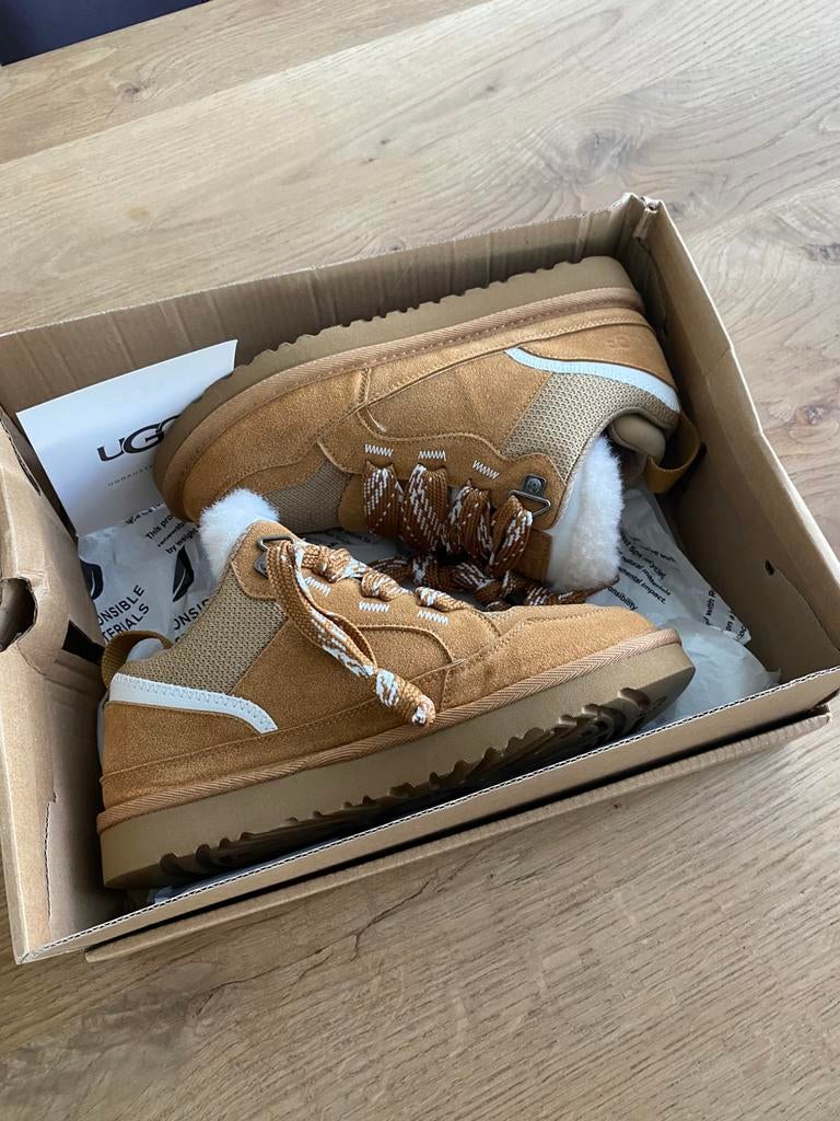 Chestnut Lowmel Ugg maat 36 Nieuw!, Kleding | Dames, Schoenen, Bruin, Snowboots, Nieuw, Ophalen of Verzenden