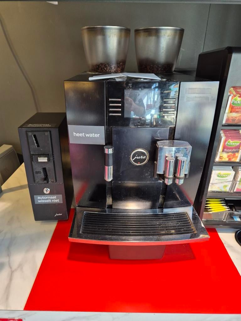 Jura Giga x8c koffiemachine, Witgoed en Apparatuur, Koffiezetapparaten, Koffiemachine, Ophalen