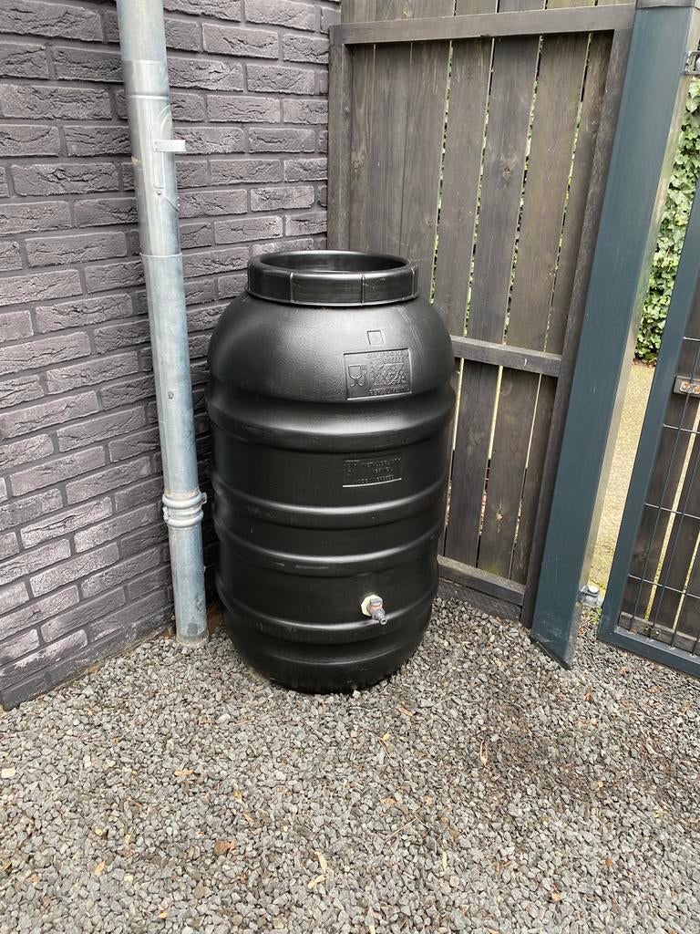 Vat 220 liter met gratis kraantje, zwart kunststof regenton, Tuin en Terras, Regentonnen, Ophalen, Kunststof, Gebruikt, Met kraantje