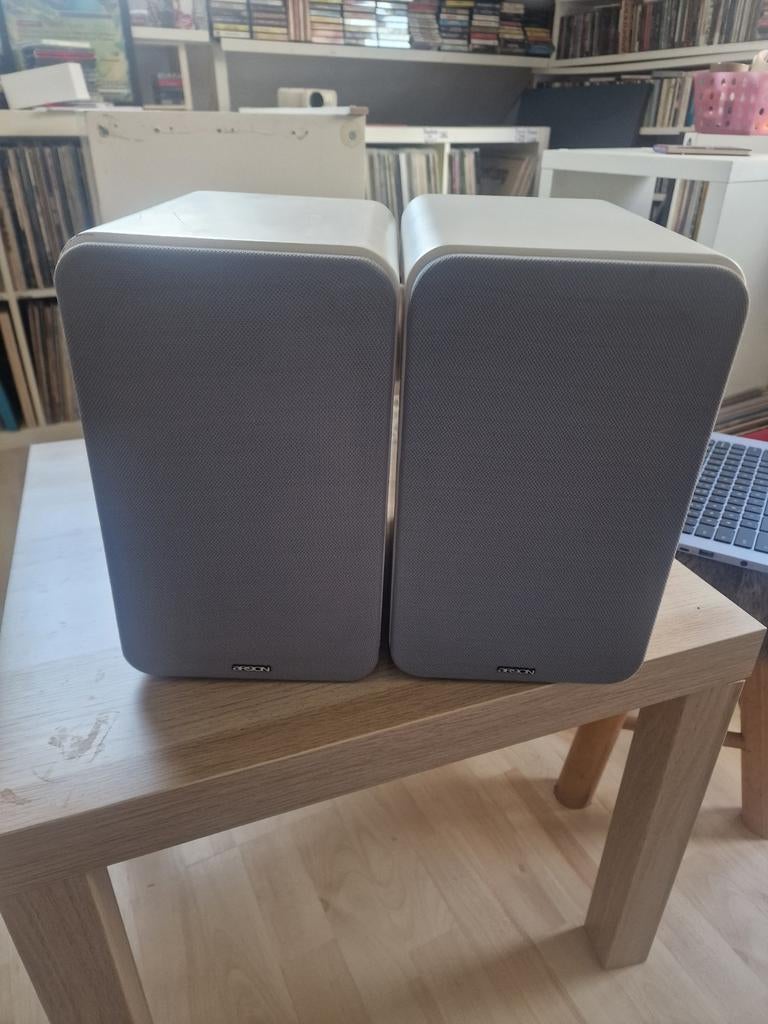 Witte Argon Octave 5 speakers, Zo goed als nieuw, Minder dan 60 watt, Front, Rear of Stereo speakers, Ophalen