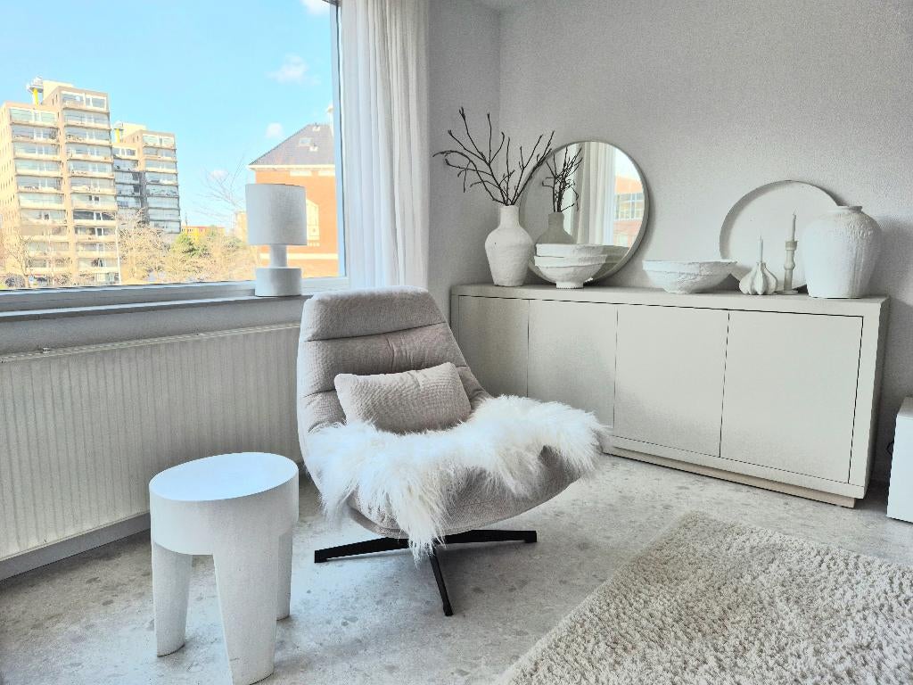 Eleonora draaifauteuil type Cooper met kussen Loft Westwing, Huis en Inrichting, Fauteuils, Ophalen, 75 tot 100 cm, Zo goed als nieuw