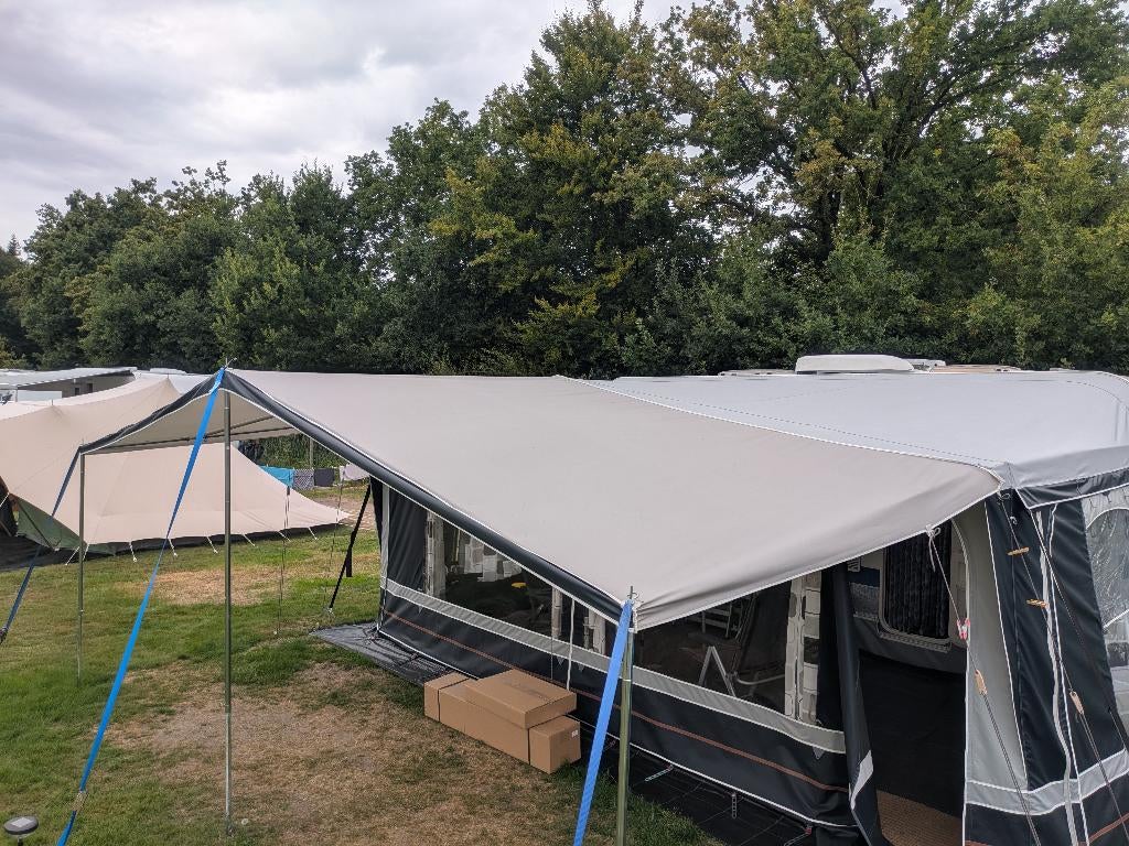 Voortentluifel / Luifel maat 12, zonder stokken, Caravans en Kamperen, Ophalen, Gebruikt