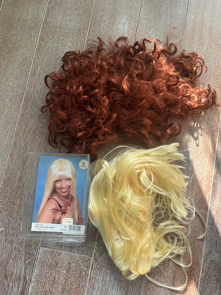 Feest pruiken, Sieraden, Tassen en Uiterlijk, Uiterlijk | Haarverzorging, Ophalen, Gebruikt