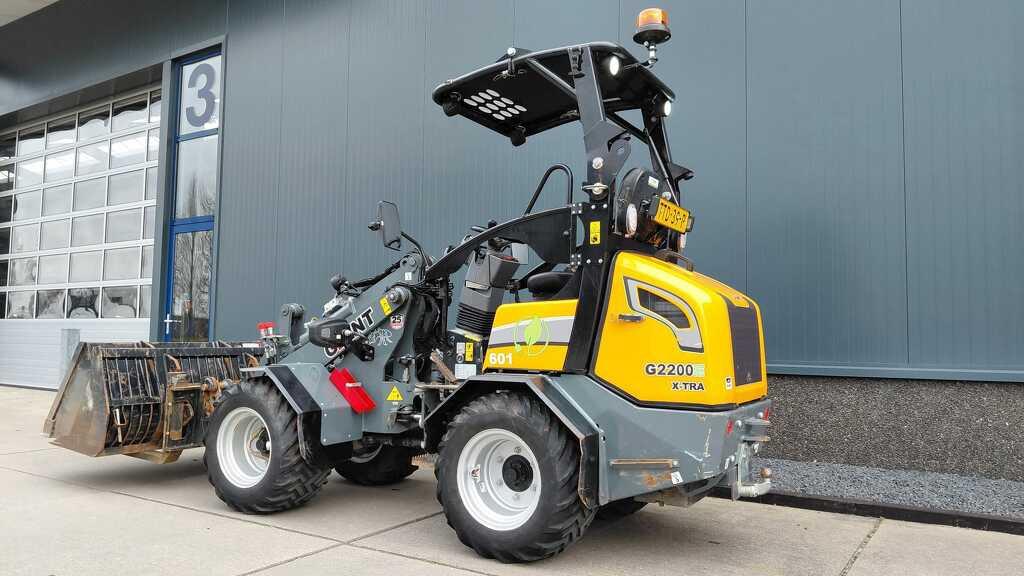 Giant G2200E X-Tra occasion, Tobroco, Info@tobroco.nl, Sprendlingenstraat 57
5061 KM  Oisterwijk, NL, Wiellader of Shovel