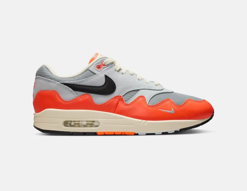 Patta x Nike air max 1 Hyper crimson/black pure platinum, Wit, Nieuw, Ophalen of Verzenden, Sneakers of Gympen