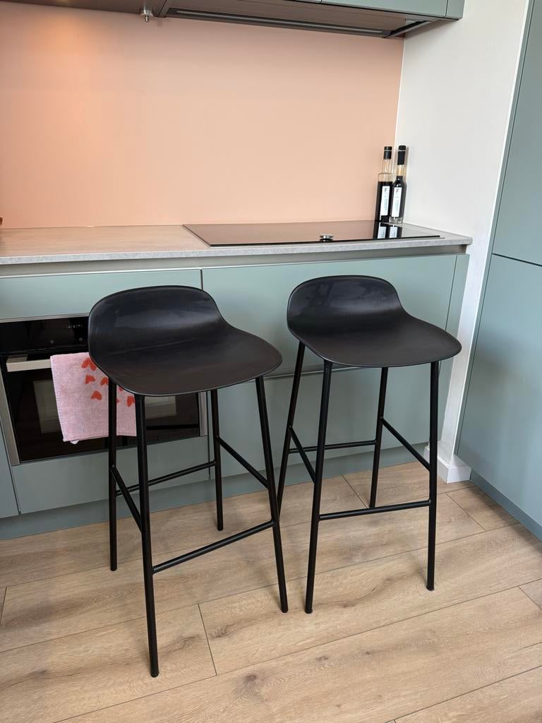 Normann Copenhagen barkrukken zwart - als nieuw, Huis en Inrichting, Ophalen, Kunststof, Met voetsteun, 60 tot 90 cm