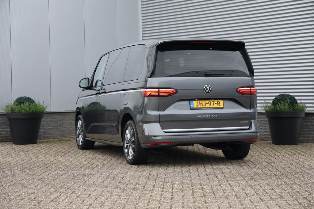 Volkswagen Multivan 1.4 eHybrid L1H1 Style 7P 218PK Elektris, Gebruikt, 7 stoelen, Hybride Elektrisch/Benzine, 1600 kg