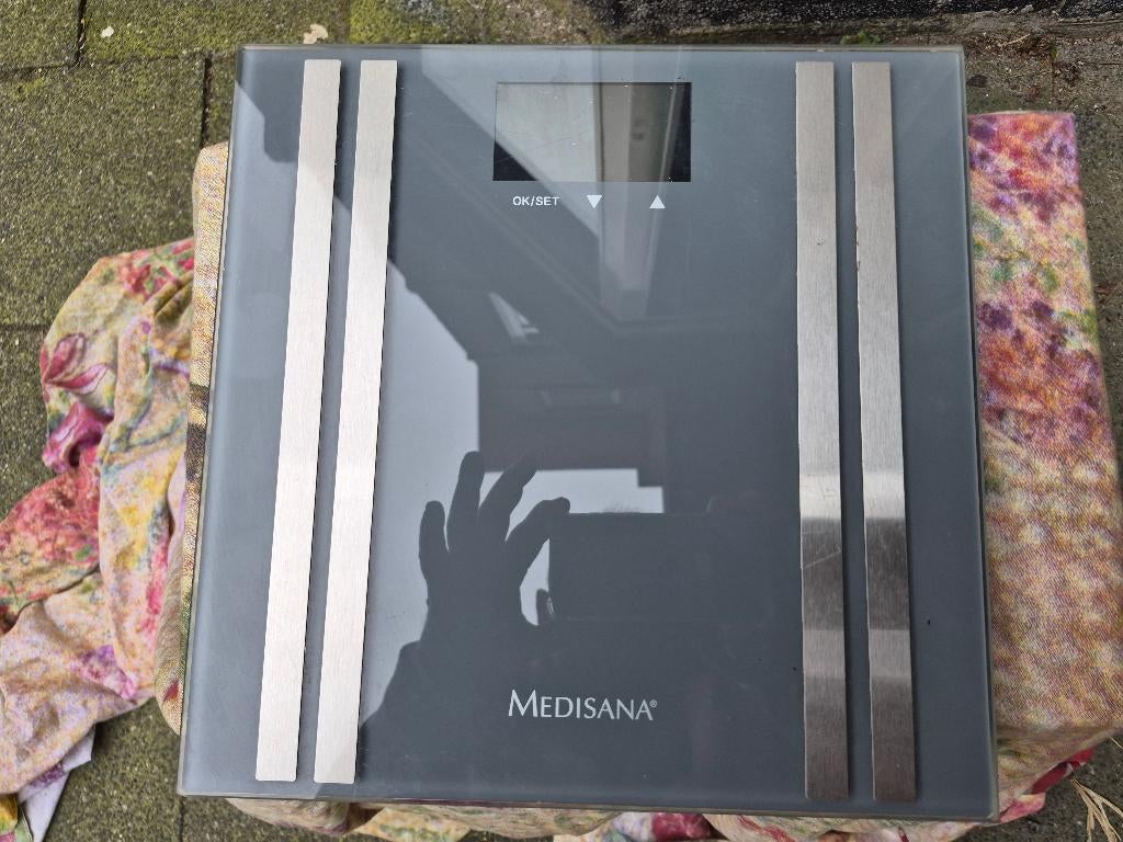 BS 476 | Lichaamsanalyse weegschaal, Medisana, als nieuw, Ophalen, 1 tot 500 gram, 100 kg of meer, Personenweegschaal