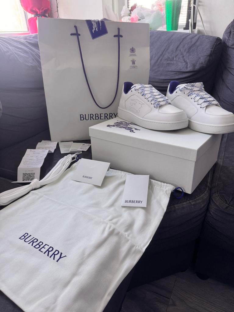 Burberry schoenen maat 42, Wit, Nieuw, Ophalen of Verzenden, Sneakers of Gympen