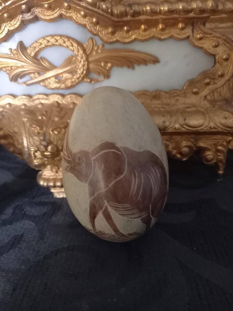 Marmeren ei met afbeelding olifant, Ophalen of Verzenden