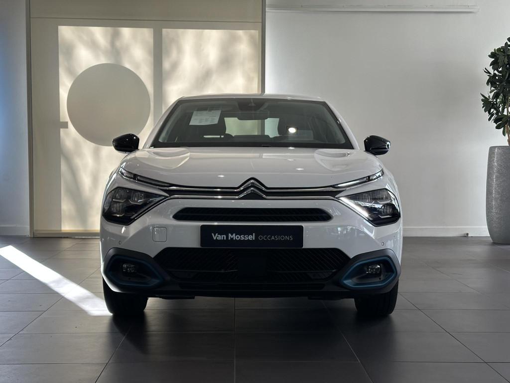 Citroen Ë-C4 X Shine 50 kWh | Camera | Navigatie | Stoelver, 12 maanden, 136 pk, Gebruikt, Zwart