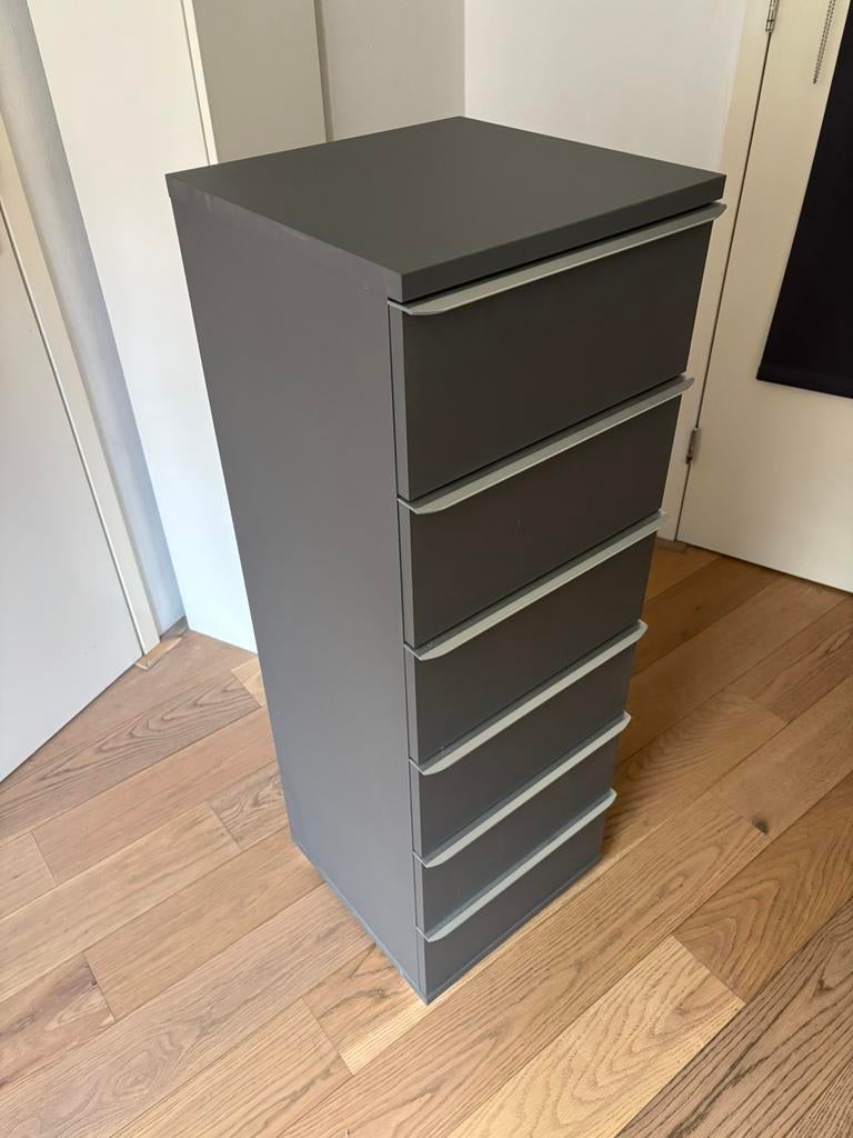 Goossens Ladekast - 6 lades, Ophalen, 5 laden of meer, 100 tot 150 cm, Zo goed als nieuw