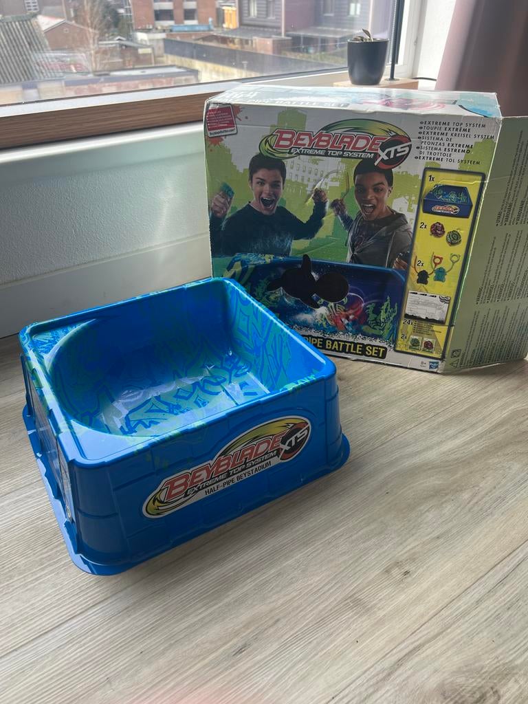 Beyblade arena Hasbro met doos, Ophalen of Verzenden, Zo goed als nieuw, Jongen of Meisje