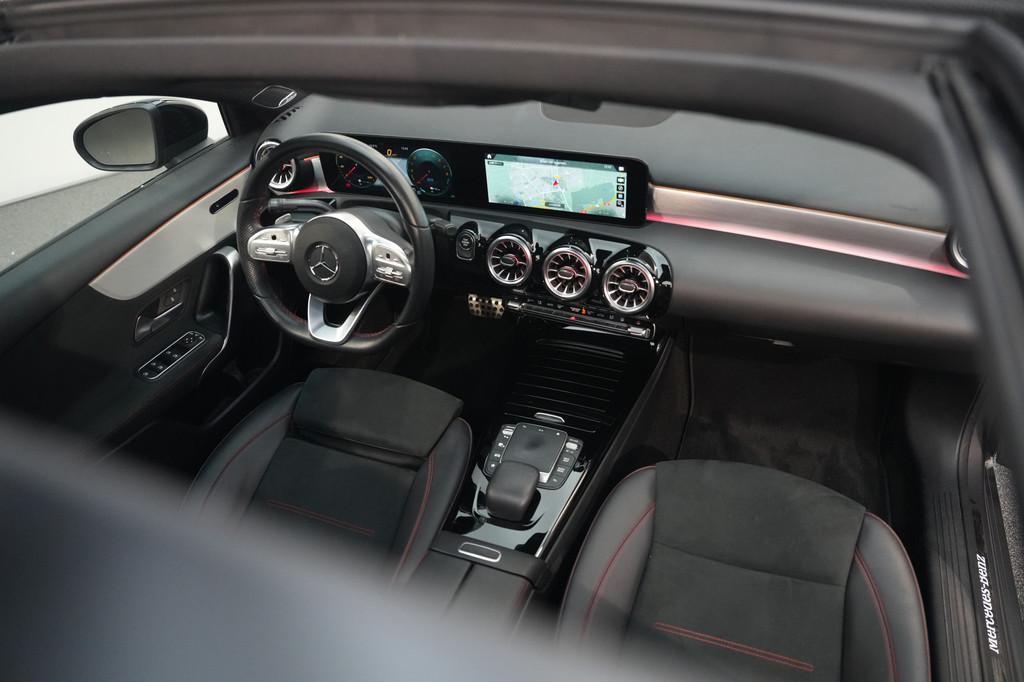 Mercedes-Benz A-Klasse 250 e Limousine AMG A35 MAGNO MAT, 12 maanden, Gebruikt, Zwart, Bedrijf