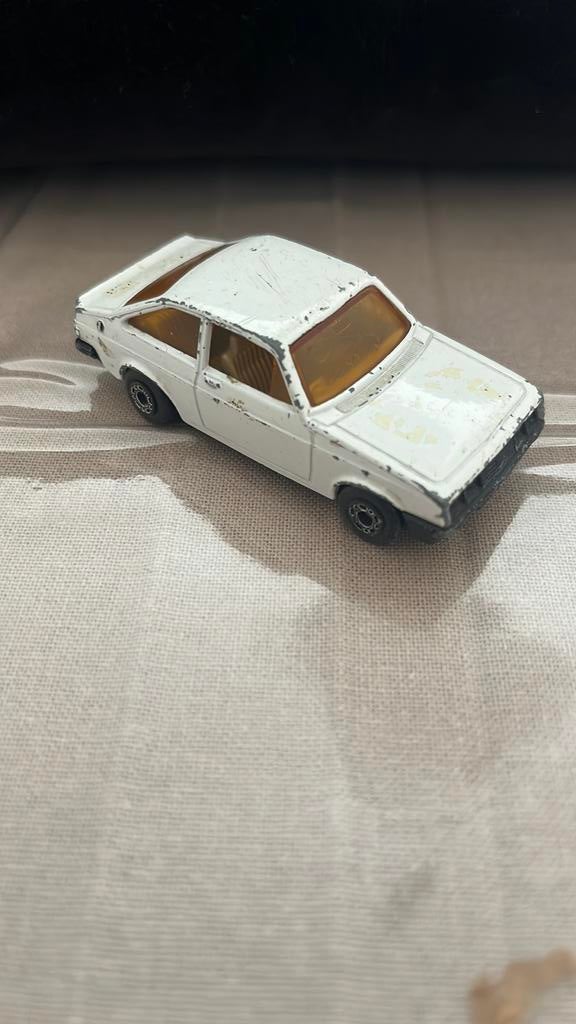 Matchbox Superfast White Ford Escort RS2000, Ophalen of Verzenden, Zo goed als nieuw, Auto
