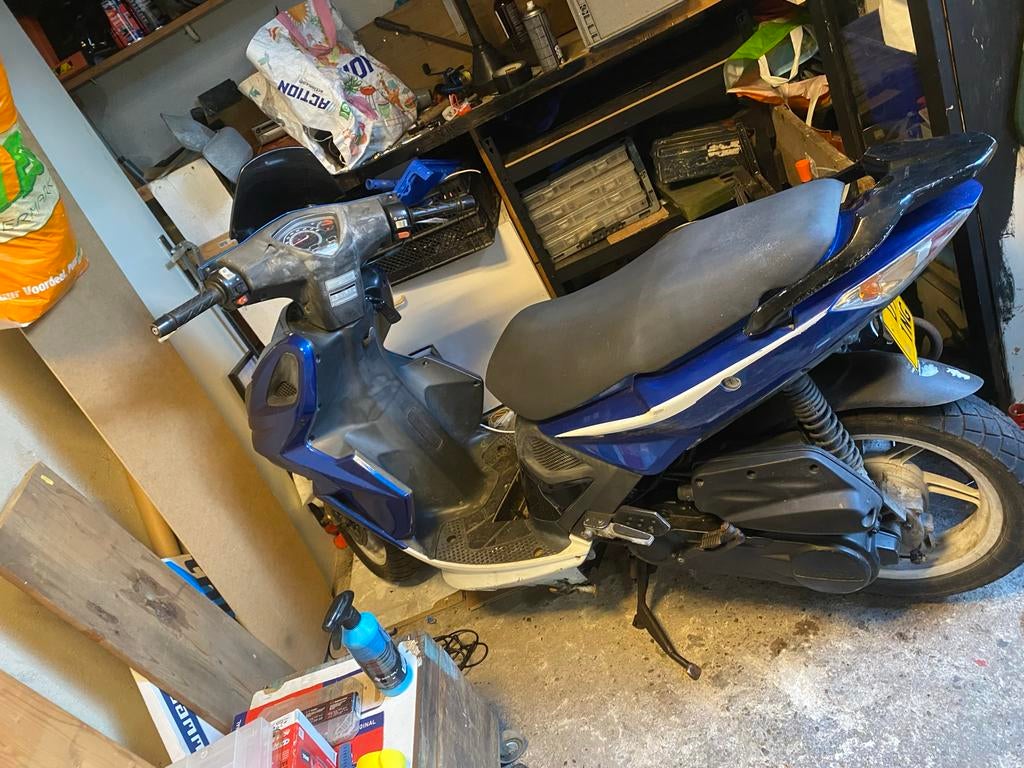 Kymco Super 8 Bromscooter (Geel Kenteken) - Lichte Opknapper