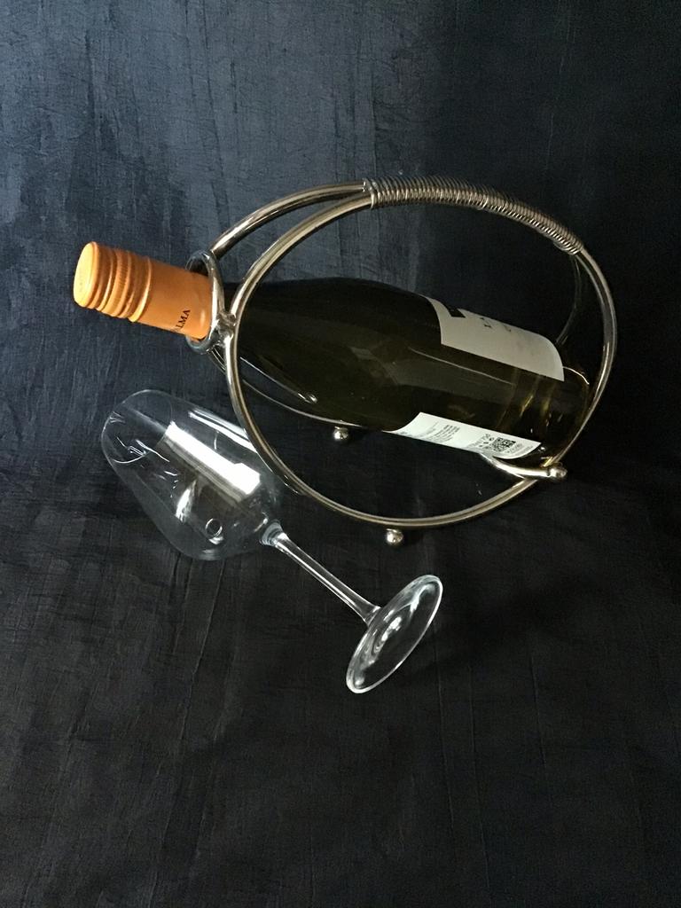 Verzilverde wijnfleshouder., Ophalen of Verzenden