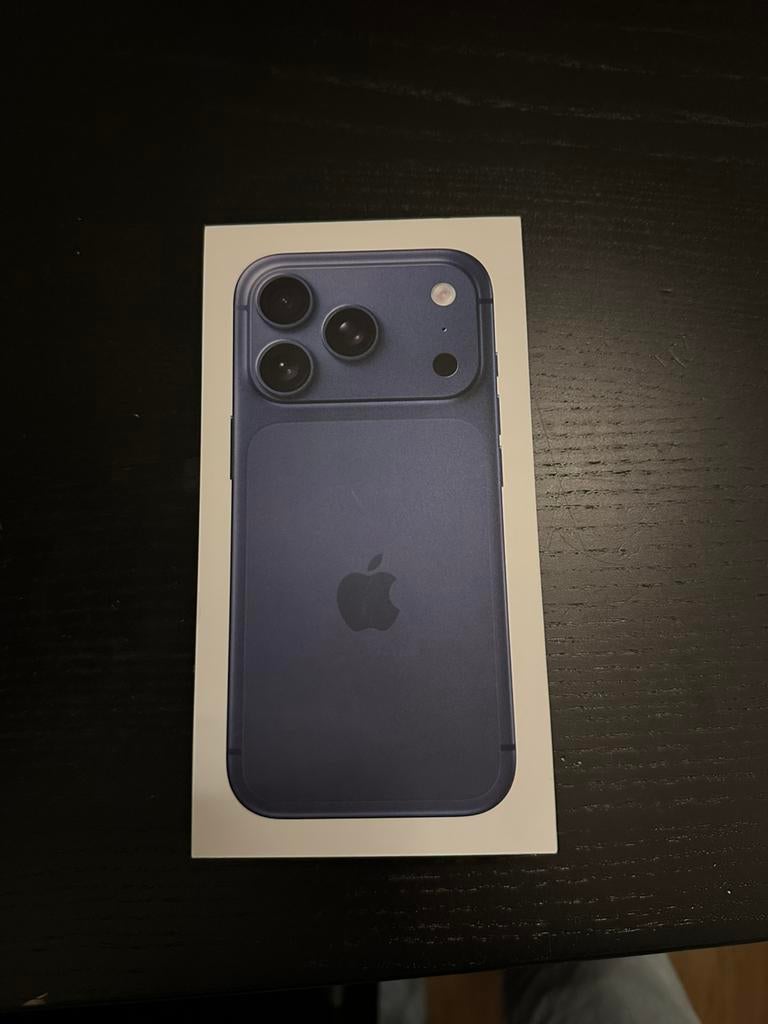 iPhone 17 Pro Deep Blue 256GB, 256 GB, Blauw, Ophalen of Verzenden, Zo goed als nieuw