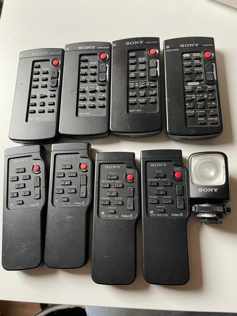 11x Sony Handycam video8 hi8 remote afstandsbediening +lamp, Ophalen of Verzenden, Hi 8