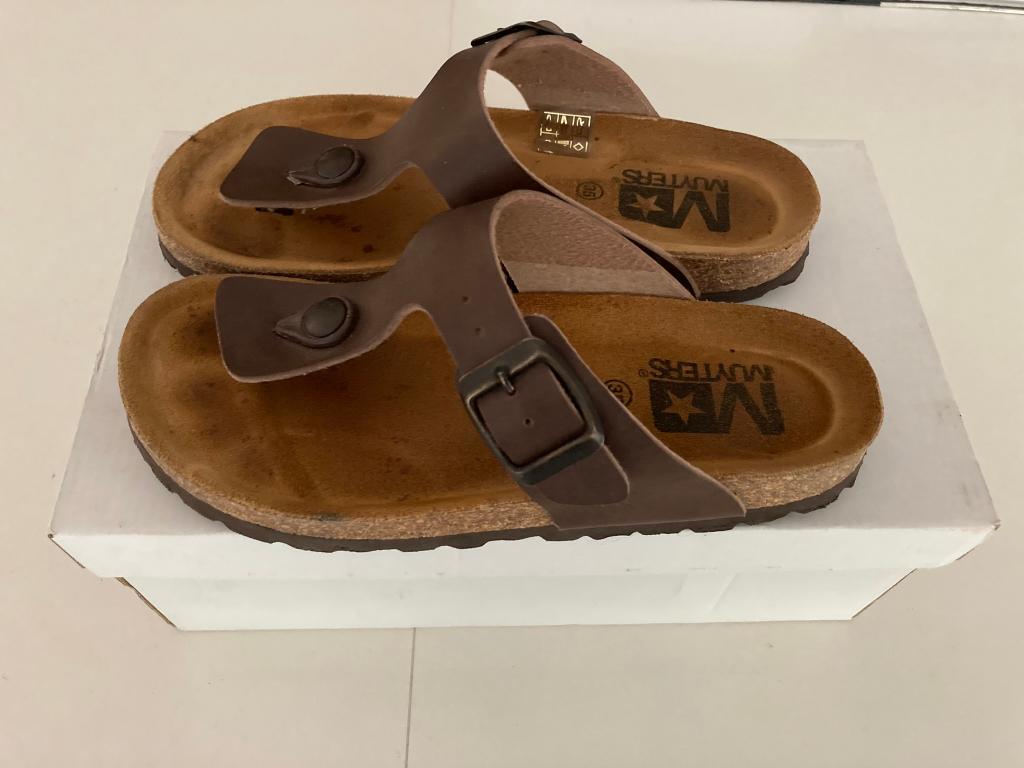 Muyters sandalen slippers bruin maat 35 zeer goede staat!, Jongen of Meisje, Schoenen, Ophalen of Verzenden, Zo goed als nieuw