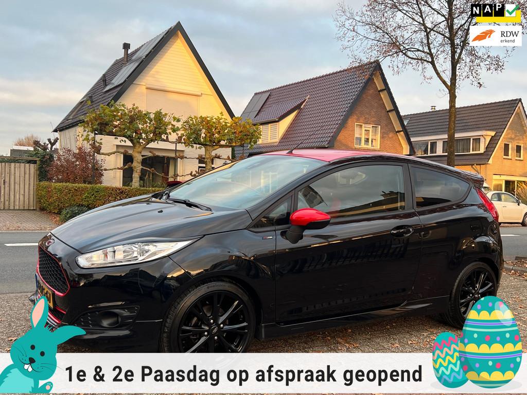 Ford Fiesta Red/Black Edition 99.000 km NAP - APK T/M 01-202, Voorwielaandrijving, Euro 5, Stof, Bluetooth