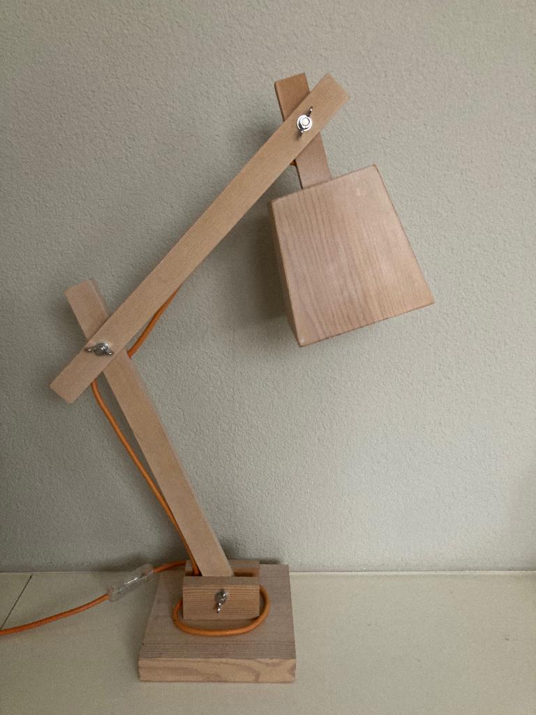 DESIGN GRENEN HOUTEN TAFELLAMP " MUUTOO", Ophalen of Verzenden, Zo goed als nieuw, 150 tot 200 cm