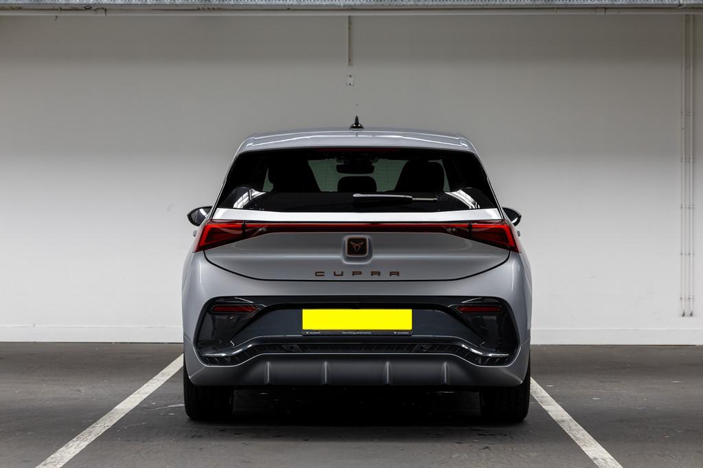 CUPRA Born Business Limited 63 kWh 231pk, Gebruikt, Adaptive Cruise Control, Te koop, Hatchback