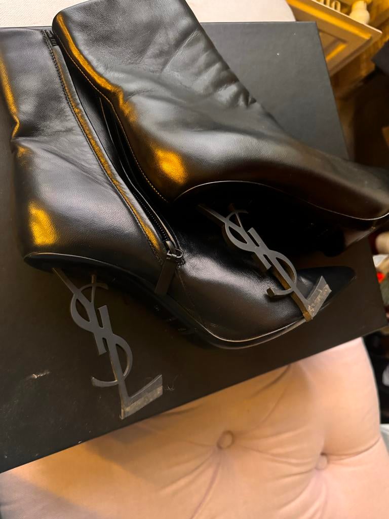 YSL Opyum Enkellaarzen Zwart Maat 39, Kleding | Dames, Ophalen of Verzenden, Gedragen, Zwart, Lage of Enkellaarzen