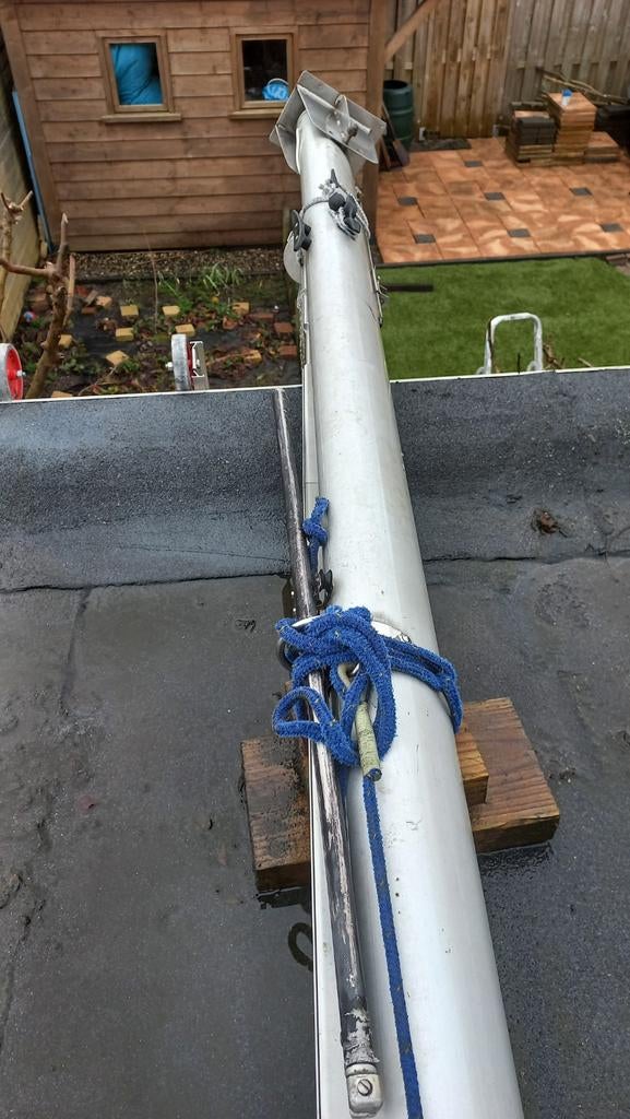 Mast 9 meter met voetplaat, Ophalen