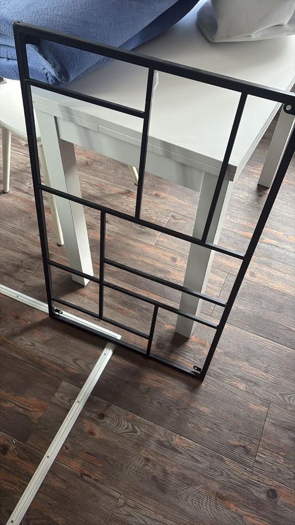 Zwart metalen wandrek, Huis en Inrichting, Ophalen